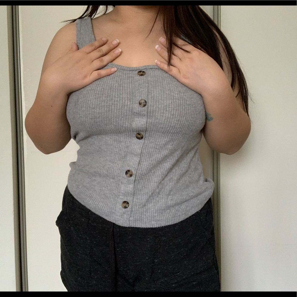 Gray tank top